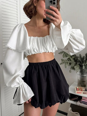 Forever 21 White Cropped Ruffle Blouse Summer